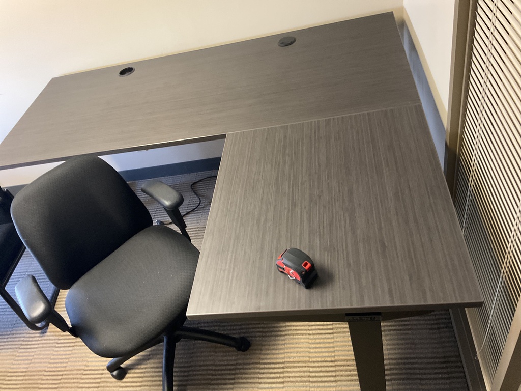 72x60 ADJST. L SHAPED DESK