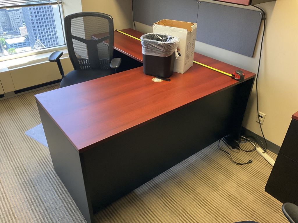 78x66x30 L SHAPED DESK