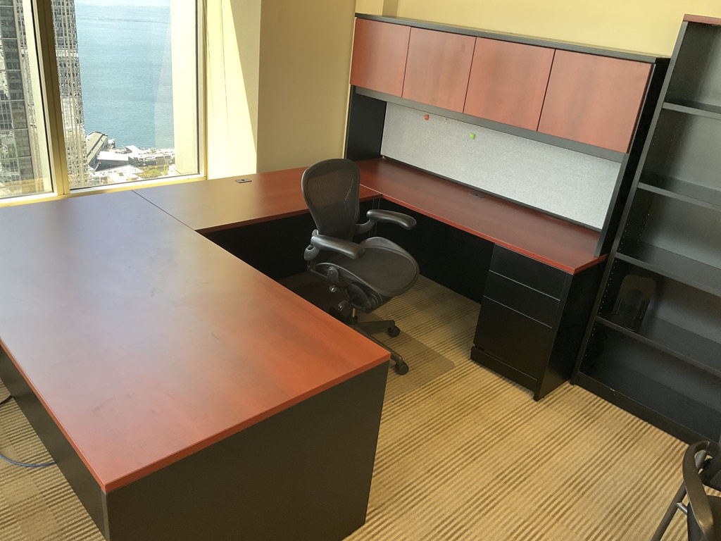 72x108x66 WORK STATION