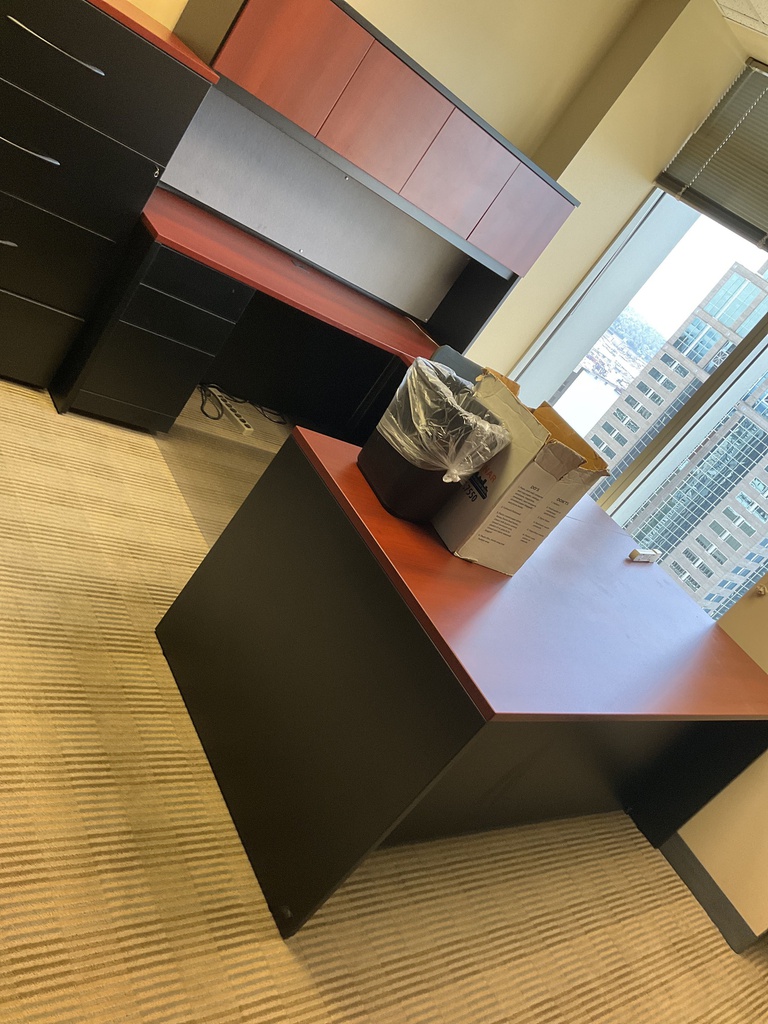 72x102x66 WORK STATION