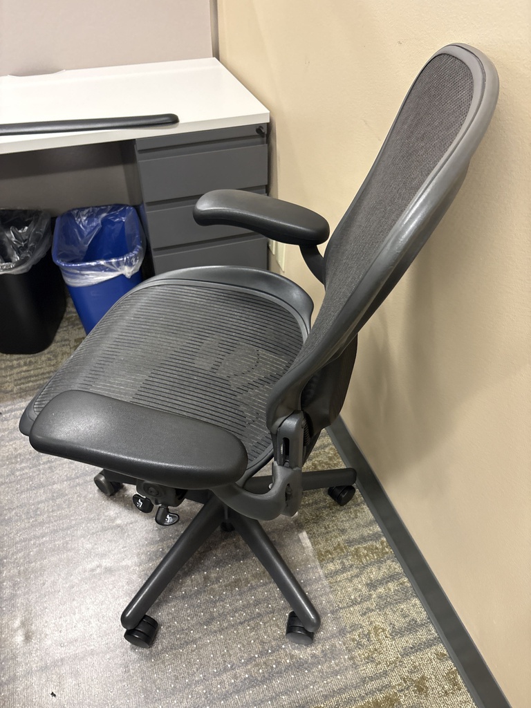 DESK CHAIR***