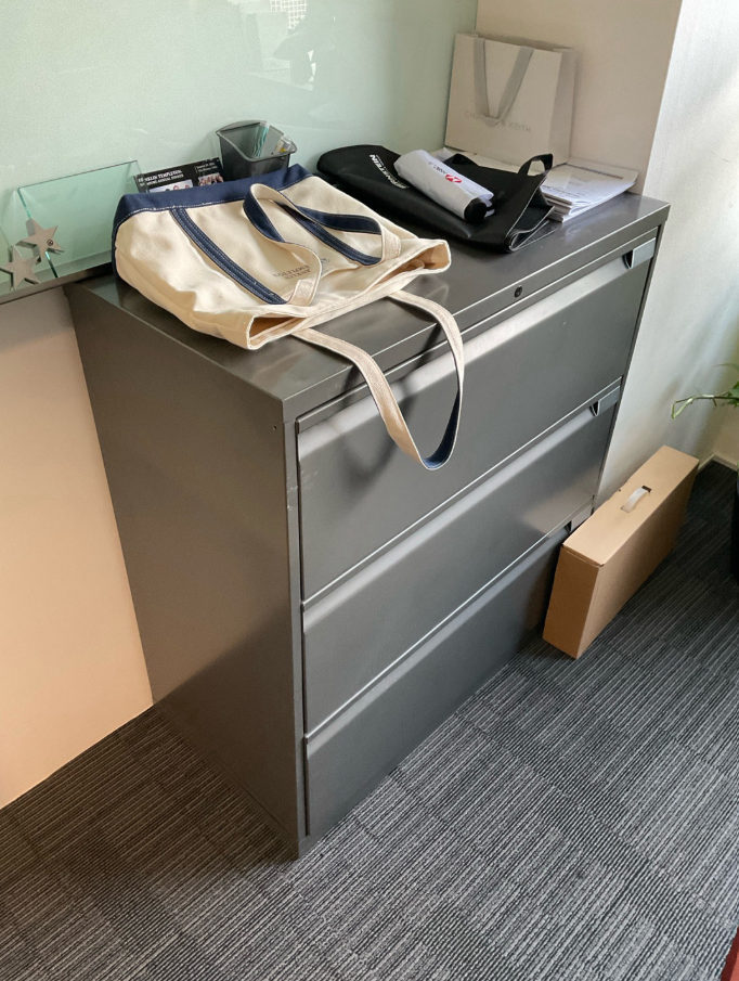 cabinet (3 tier)