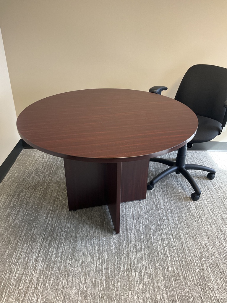 42x30 ROUND TABLE