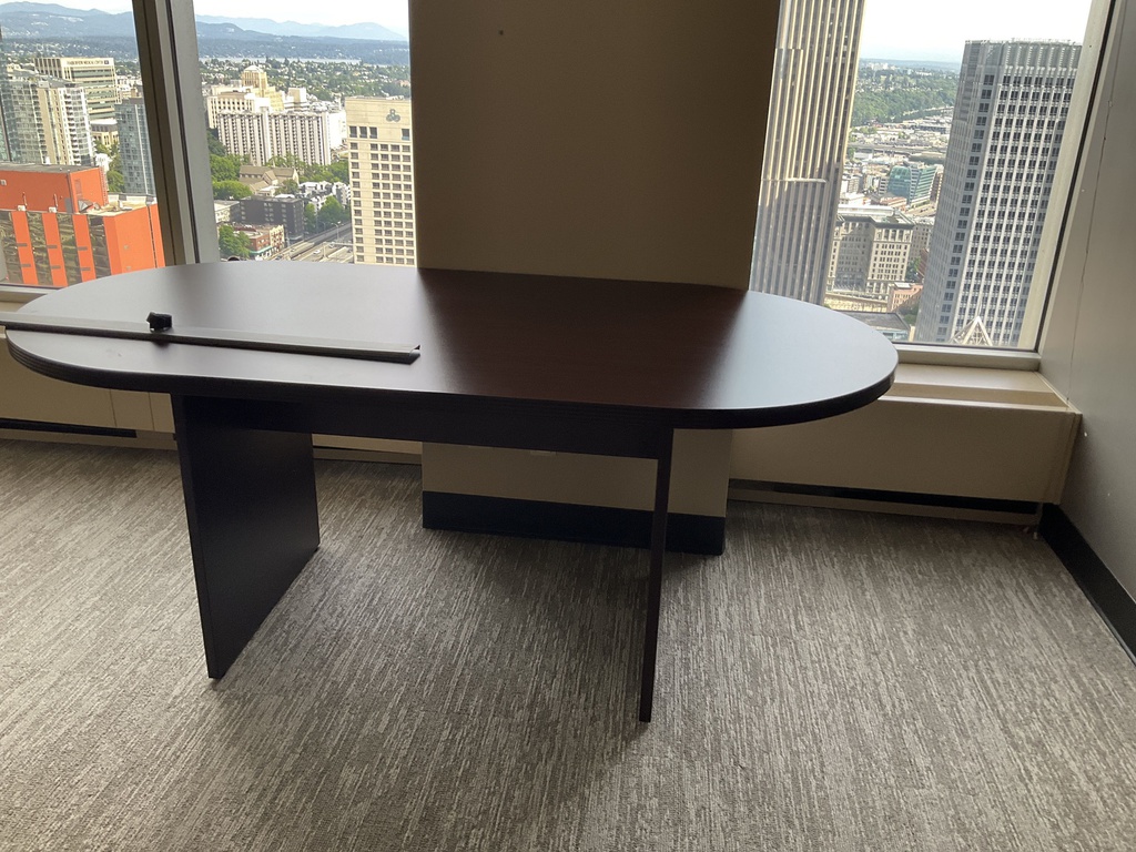 71x36x30 OVAL DESK