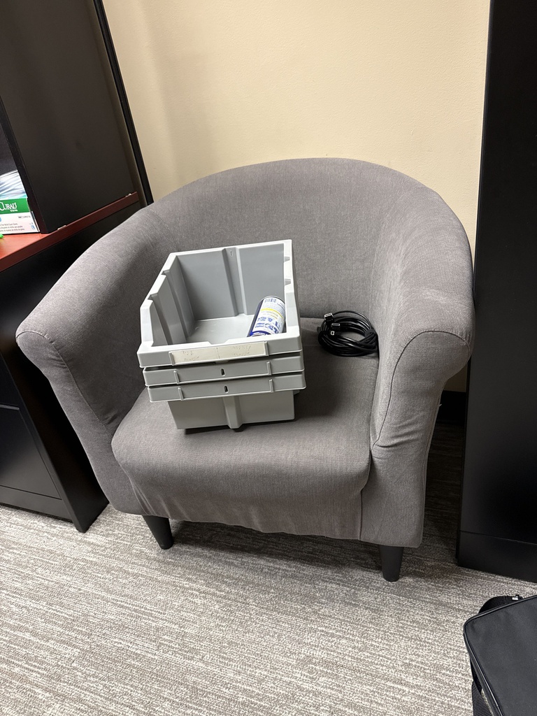 GUEST CHAIR