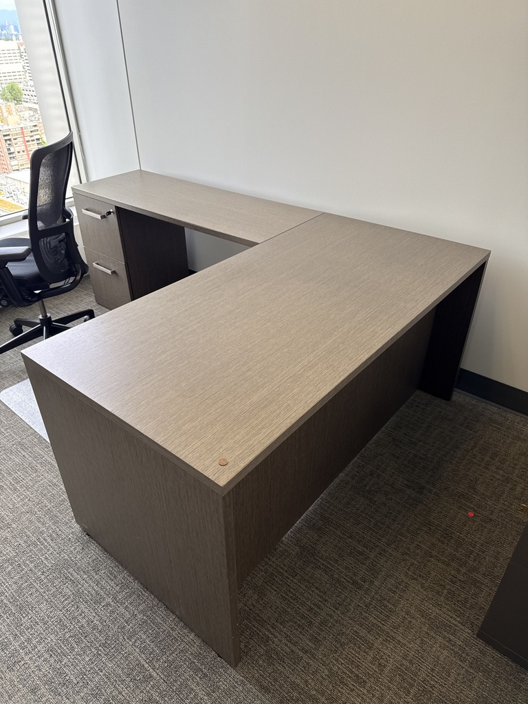 84X66X29 L-SHAPED DESK