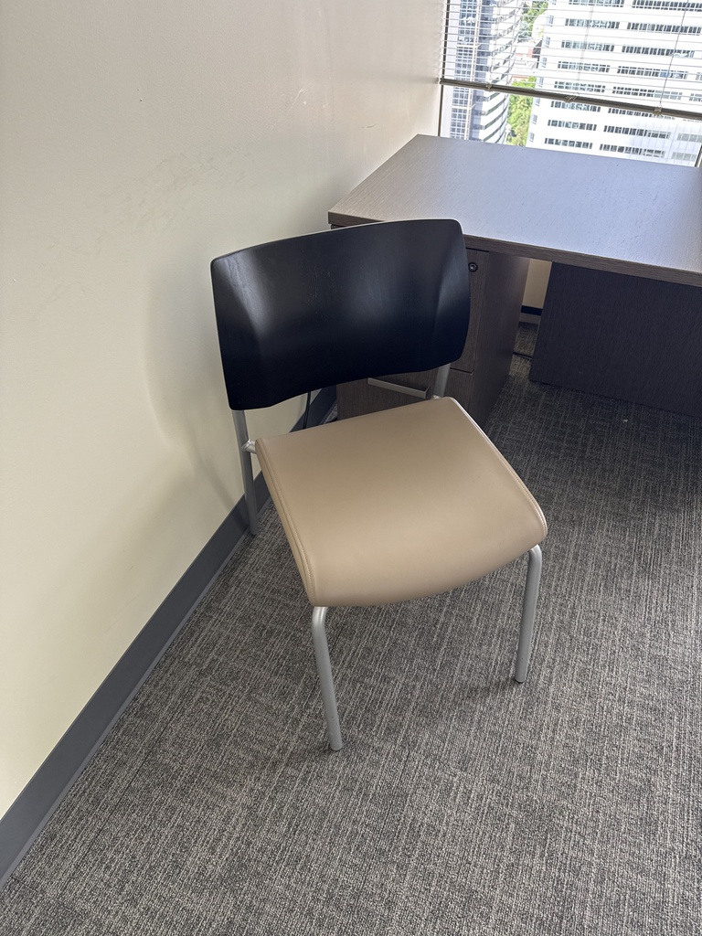 GUEST CHAIR