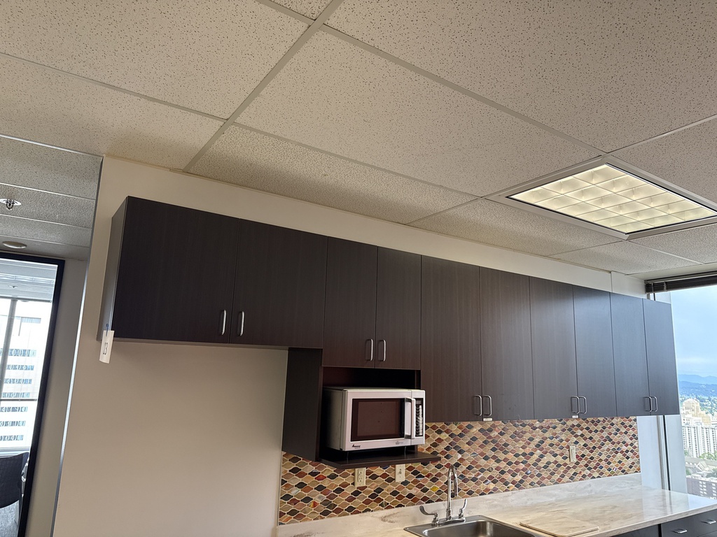 KITCHEN CABINET