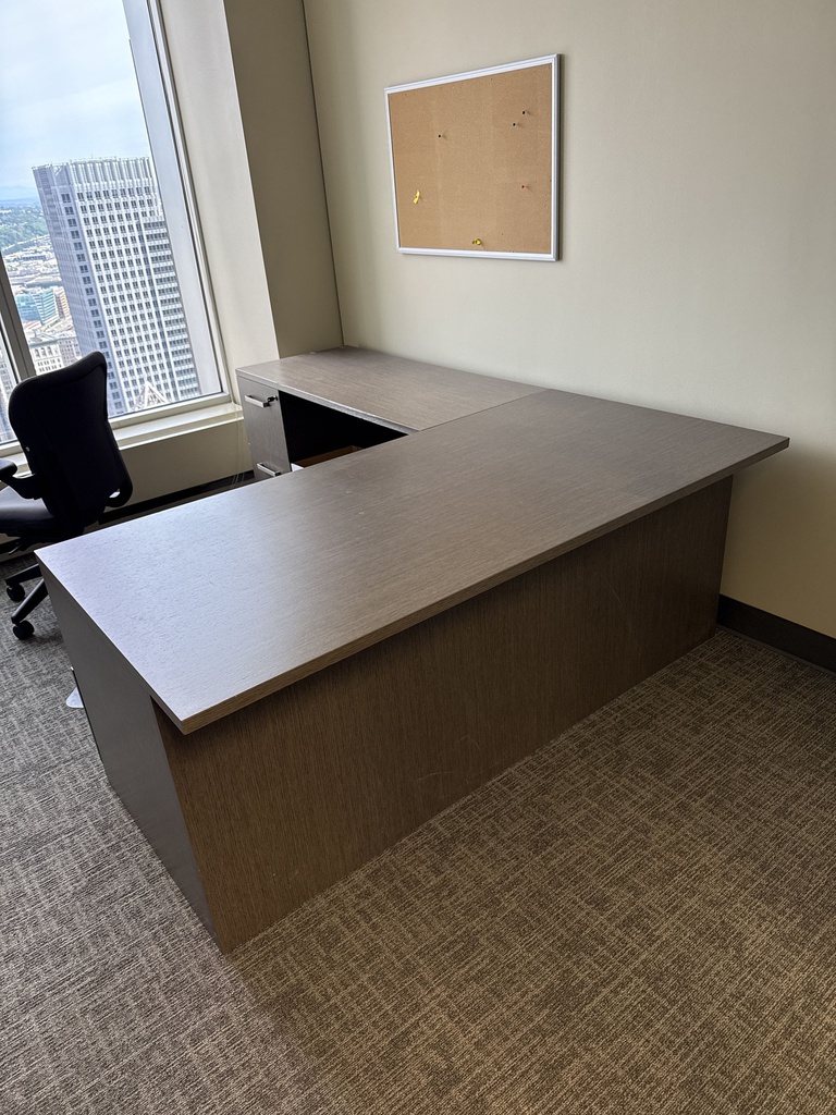 90X72X30 L-SHAPED DESK