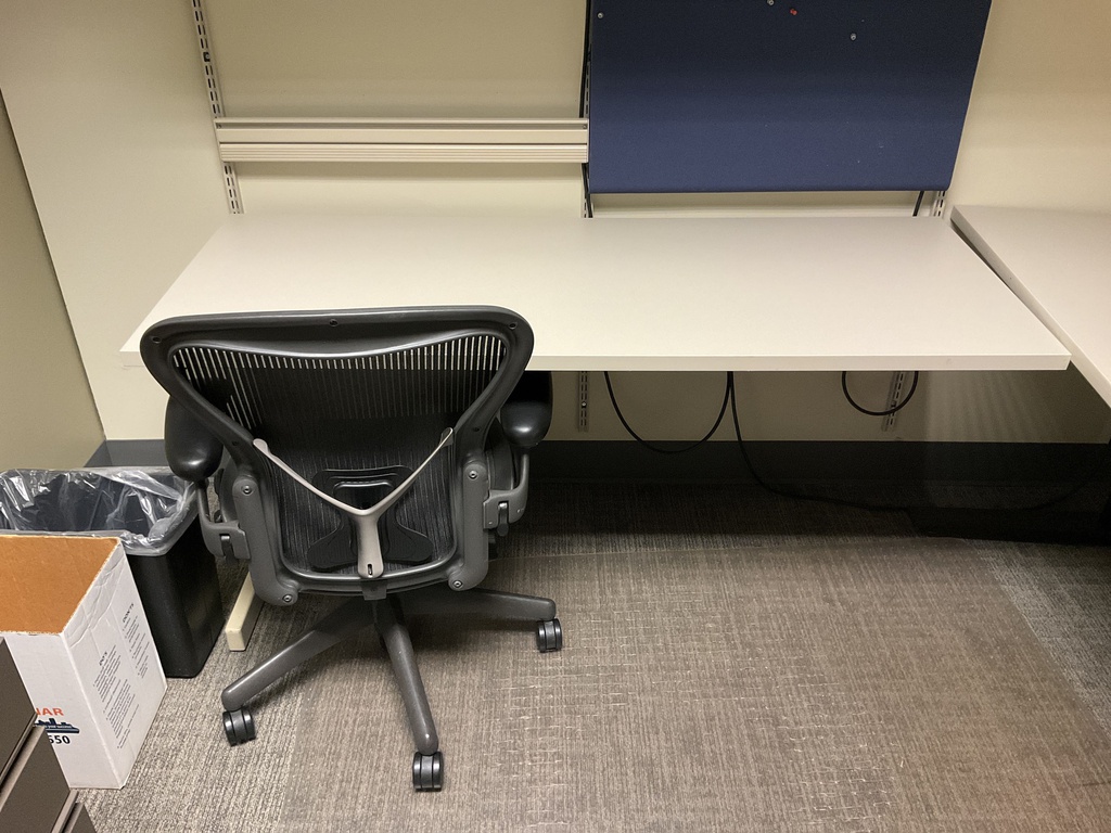 60 X 24 X 29 DESK