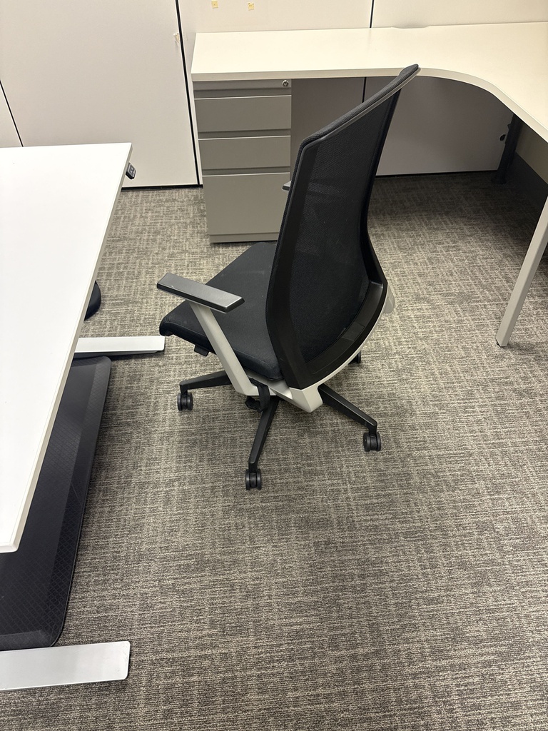 TASK CHAIR