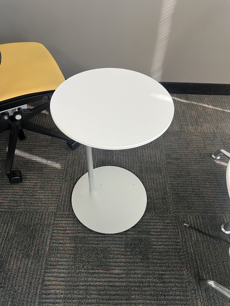 16" laptop table