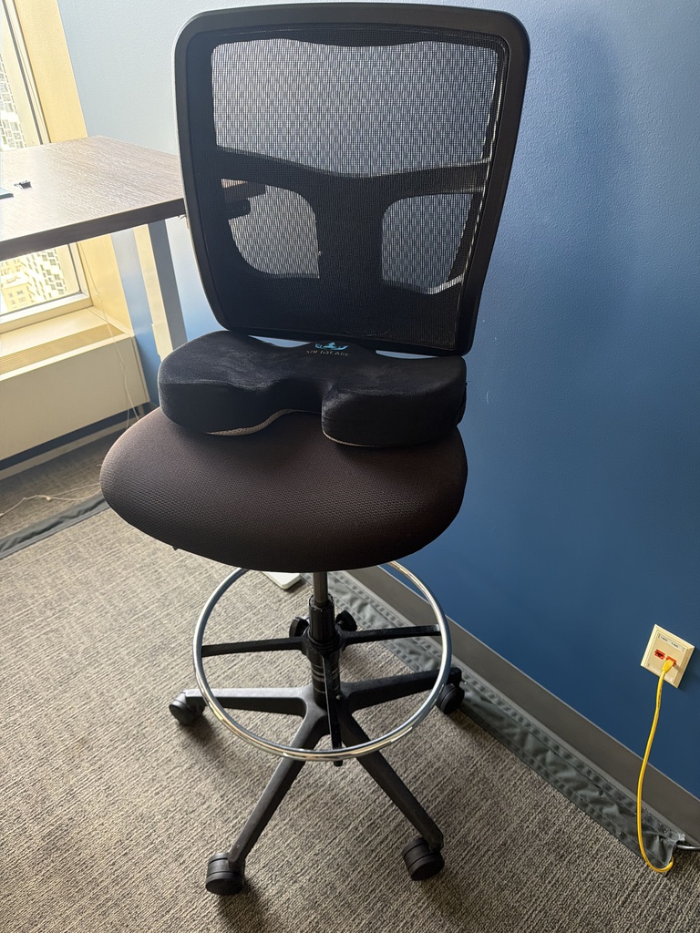 HIGH DESK CHAIR