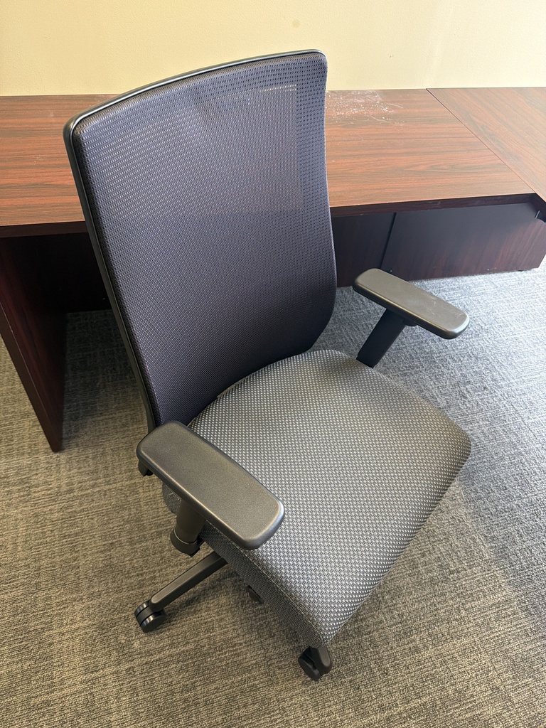 DESK CHAIR