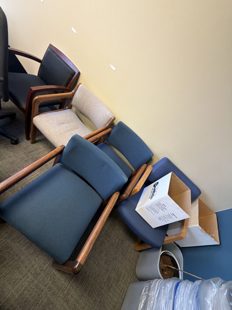 GUEST CHAIRS