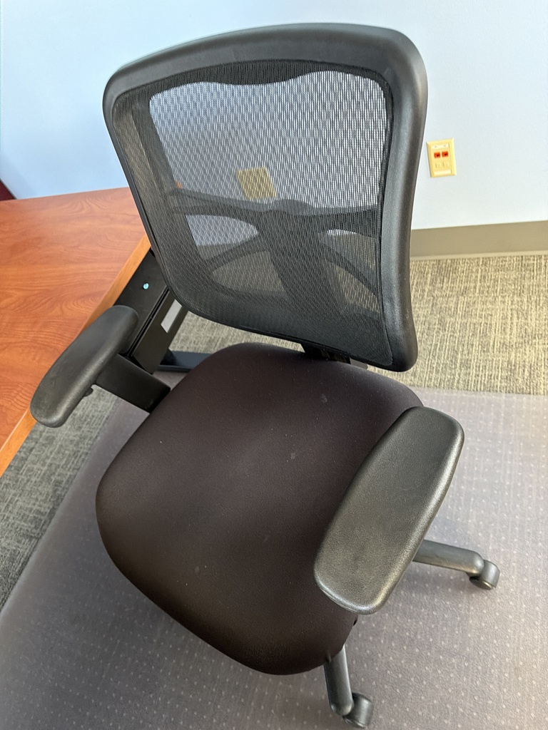 DESK CHAIR