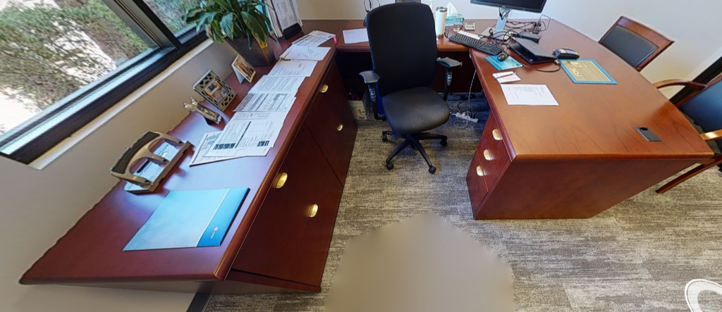 U-shaped desk