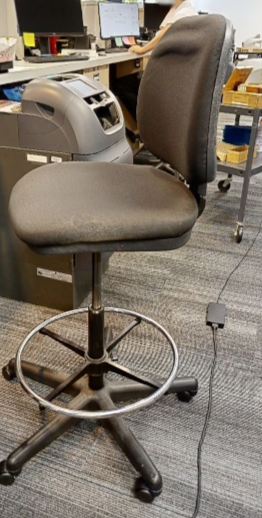 Task adjustable teller chair no arms