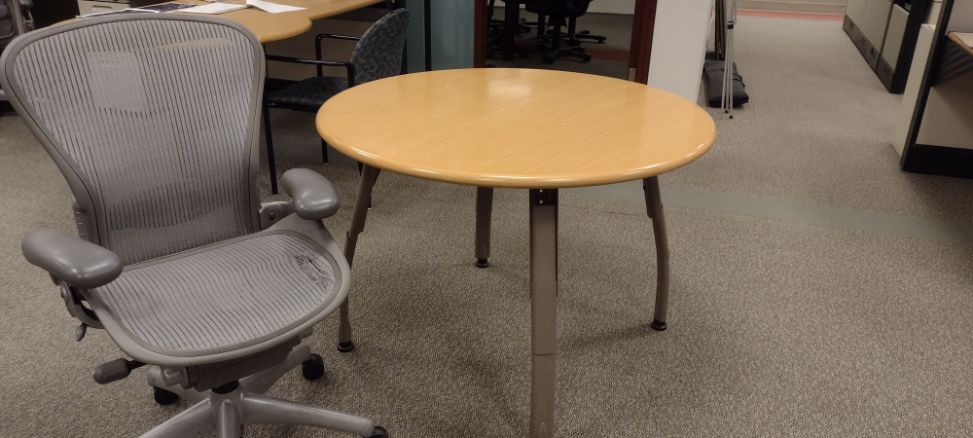 Round Table, 42"
