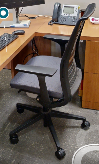 Task chair with arms