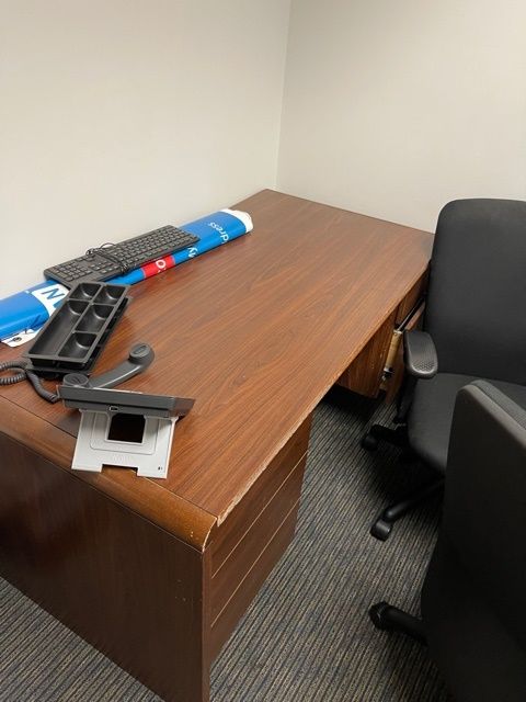 Wood Desk - 2Ped/Drawer 6'