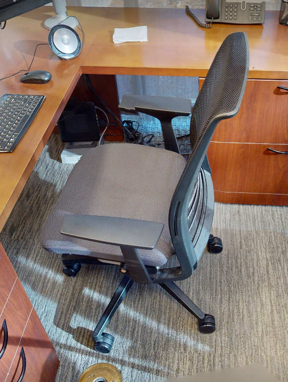 Task chair, with arms