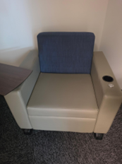 LOUNGE TABLET CHAIR
