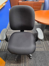 BLACK TASK CHAIR