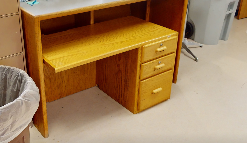 Desk - 1 ped