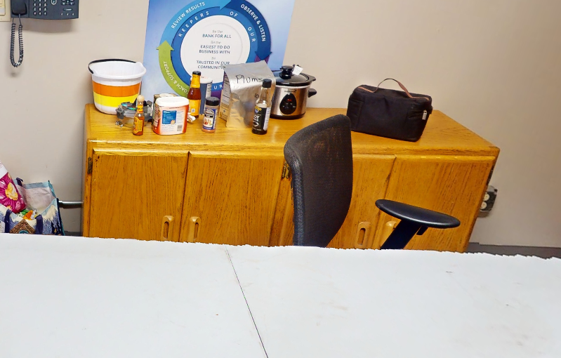 4-door Conference credenza