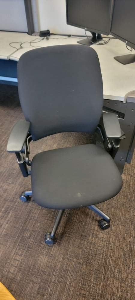 Leap Chair HI-back Black