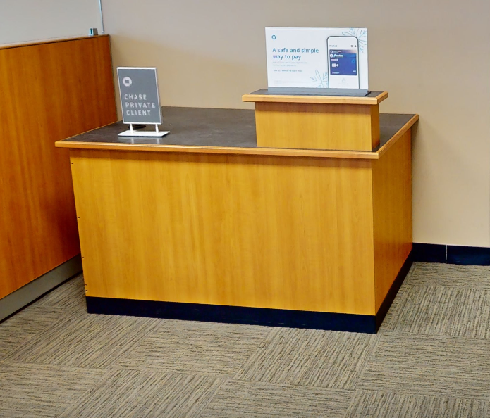 Desk no peds