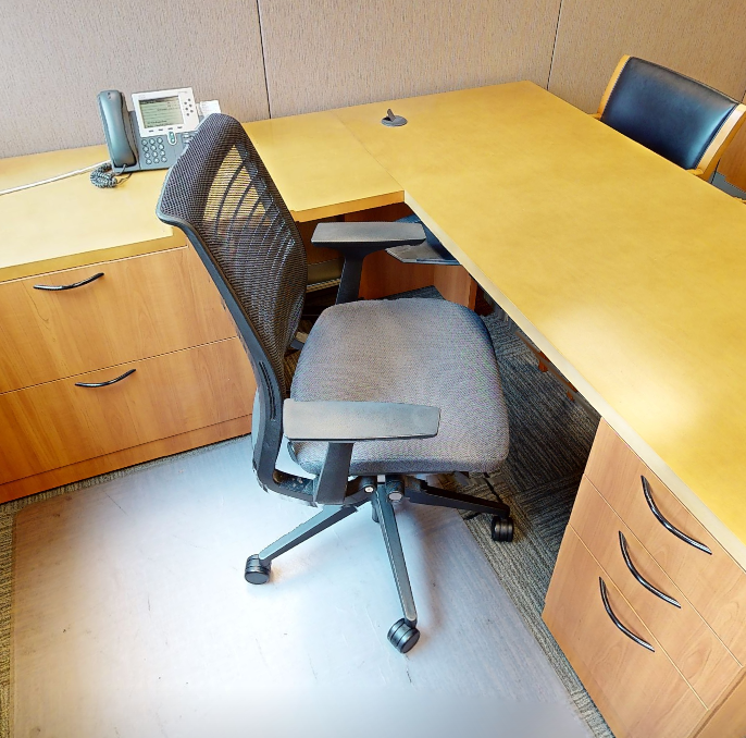 Task chair, with arms