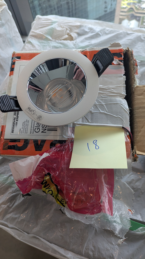 Light fitting - 3S Lighting 15.7W Led 3500K