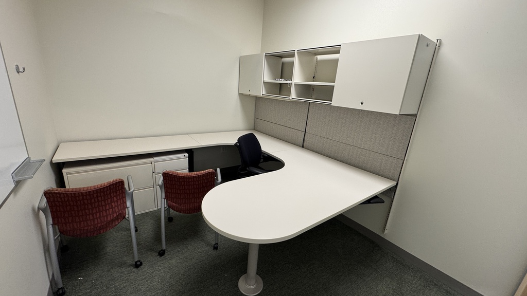 U-desk configuration