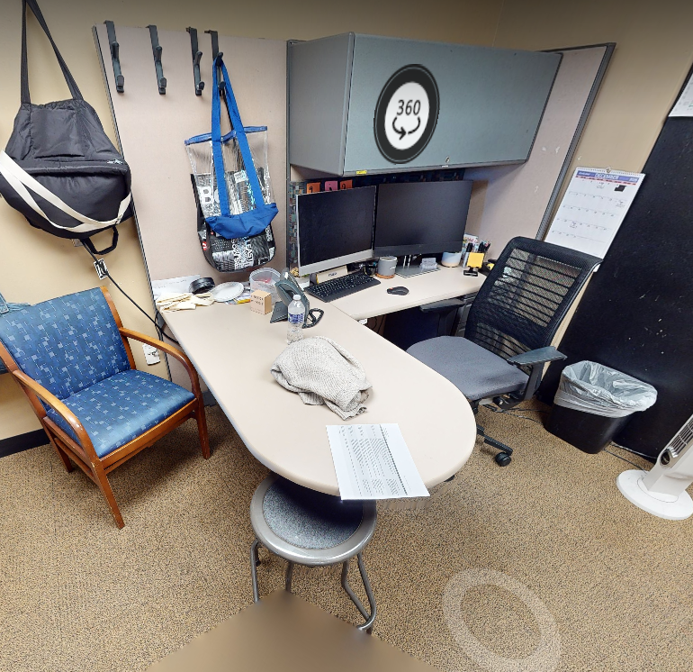L-shaped desk workstation, 3 panels w/ 2 overhead bins