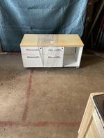 Right hand credenza unit