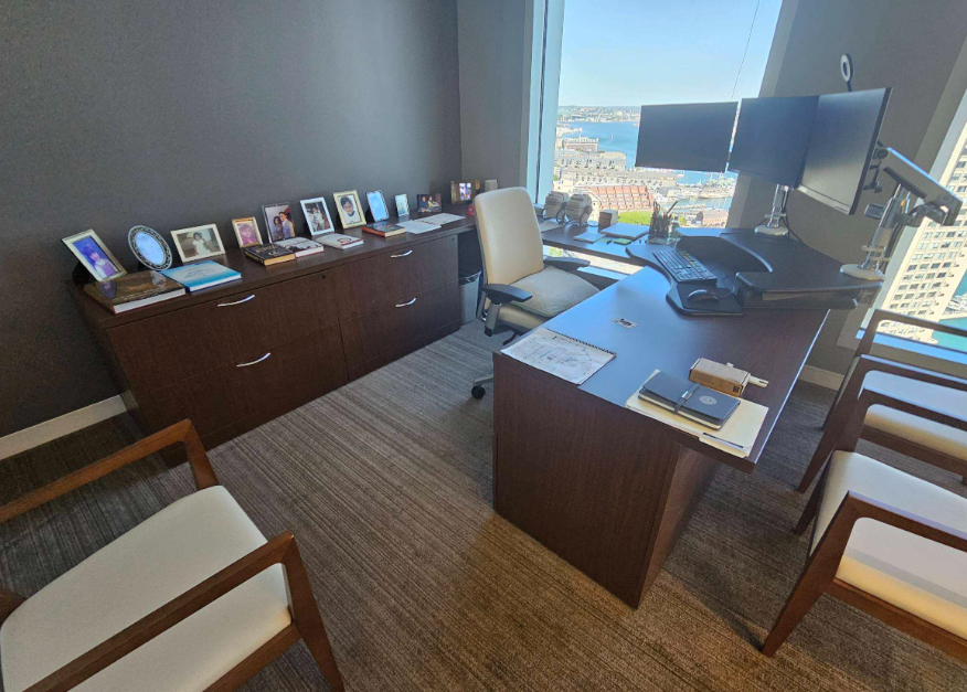 U - Desk