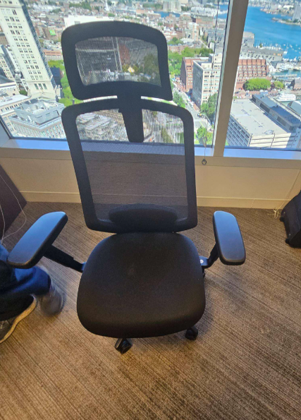Task chair - black