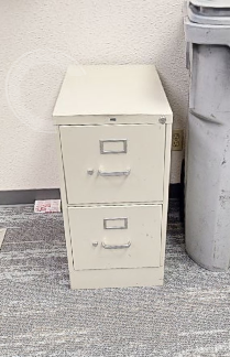Pedestal - Metal 