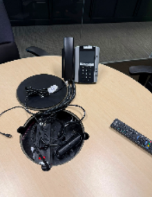 TELEPHONE SET