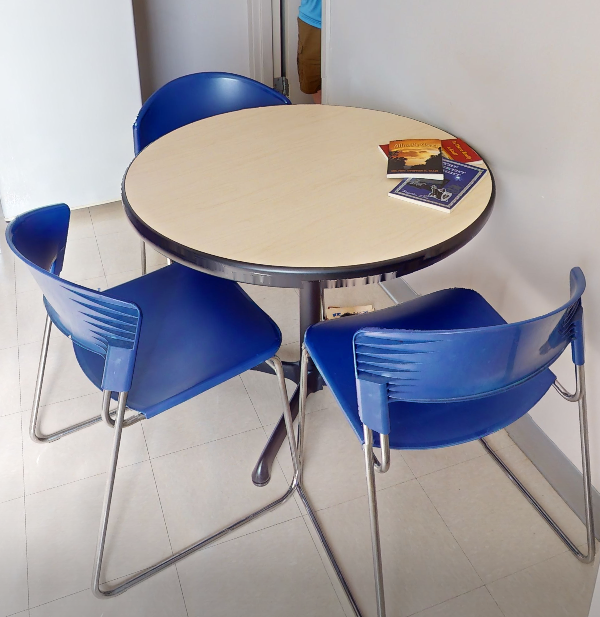 Round meeting table