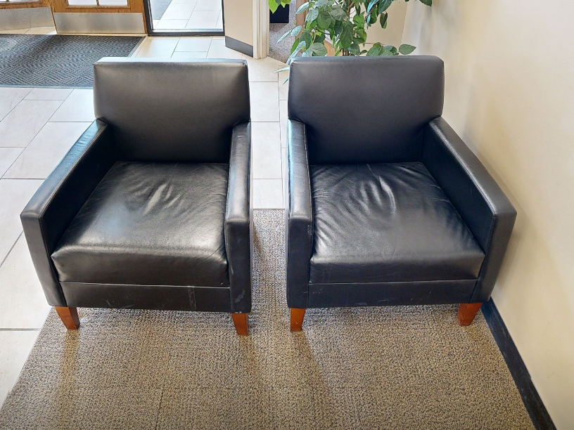 Black lounge chair