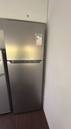 Whirlpool WF2T321 - Refrigerator