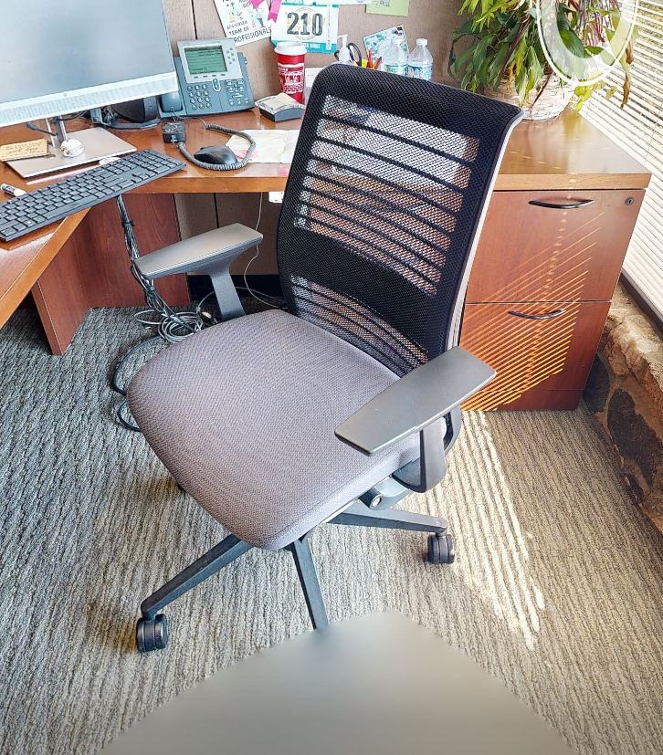 Task chair, with arms
