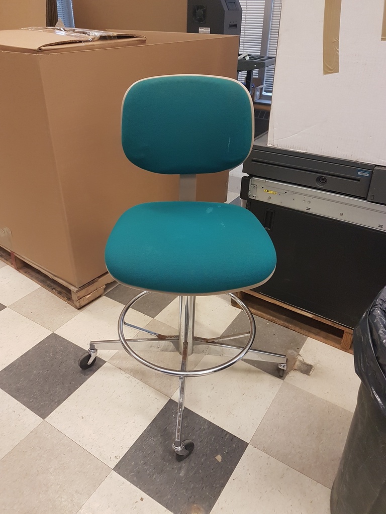 Task Chair, no arms, blue