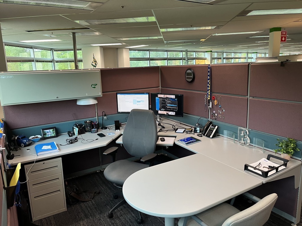 96' by 96' Teknion Managers Station