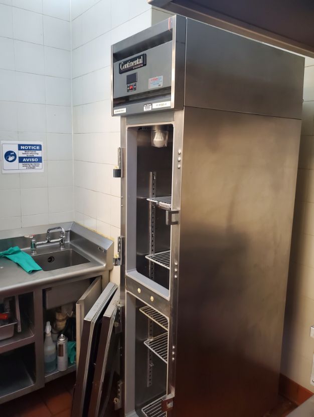 Refrigerator, Continental, 18" x 34" x 81"