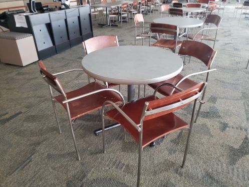 Round Cafeteria Flip Top Table, 3'