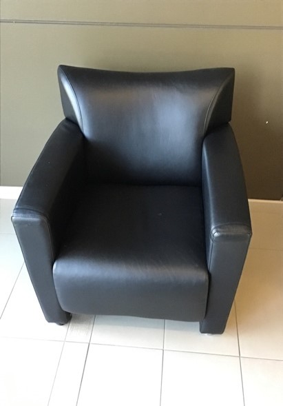 Black Leather Arm Chair (30”L x 30”W x 30”H)